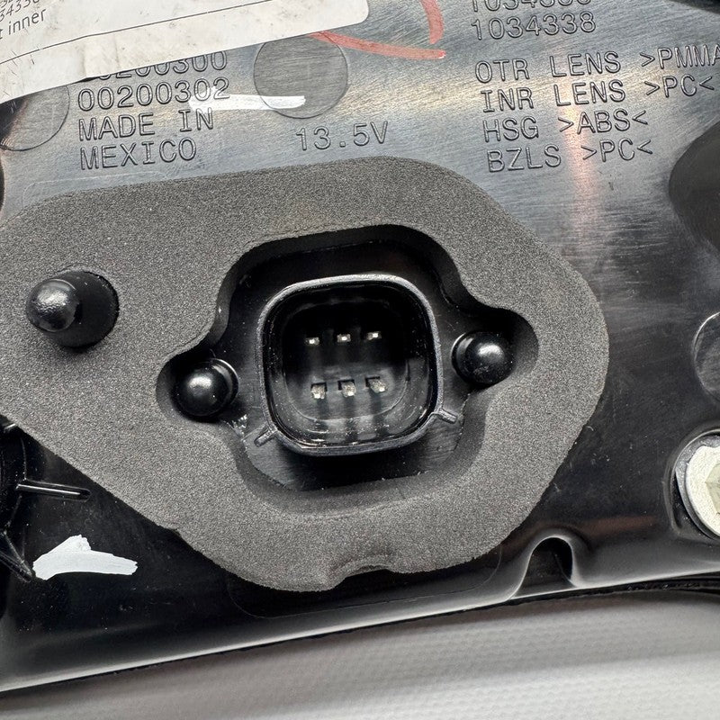 TESLA MODEL X TAIL LIGHT INNER LEFT DRIVER 2016 2017 2018 2019 2020 OE