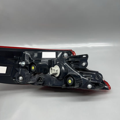 TOYOTA CAMRY TAIL LIGHT RIGHT PASSENGER 2025 2026 OEM