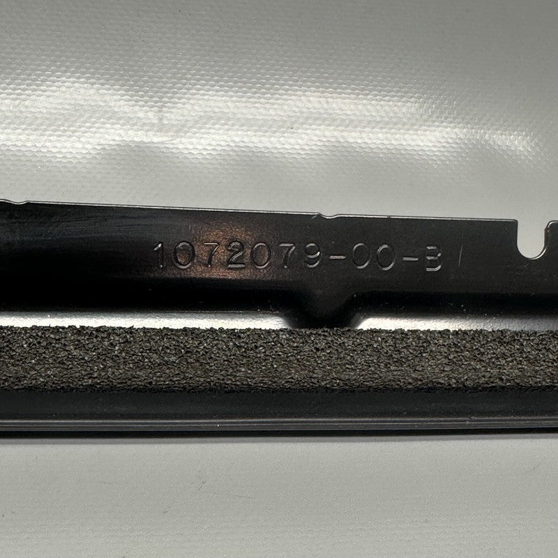 1072079-00-B TESLA MODEL X DOOR SEAL LEFT REAR 2016 2017 2018 2019 2020 OEM 1072079-00-B