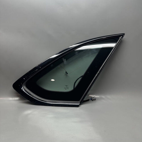 36A845298AA BENTLEY BENTAYGA QUARTER GLASS RIGHT REAR 2016 17 2018 2019 2020 OEM 36A845298AA