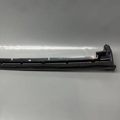 1072080-00-B TESLA MODEL X DOOR SEAL BRACKET RIGHT REAR 2016 2017 18 19 2020 OEM 1072080-00-B