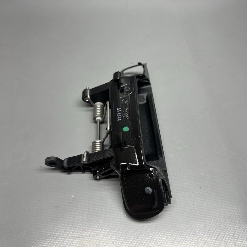 420837207A AUDI R8 EXTERIOR DOOR HANLE LEFT FRONT 2008-2012 2013 2014 2015 OEM 420837207A