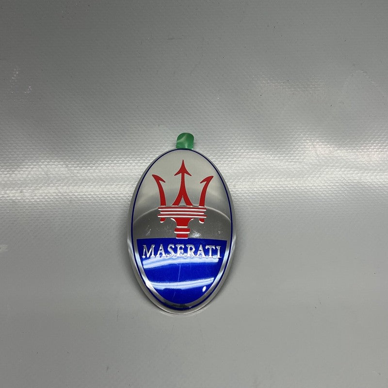 670106516 MASERATI LEVANTE FRONT EMBLEM BADGE 2017 2018 OEM 670106516 
