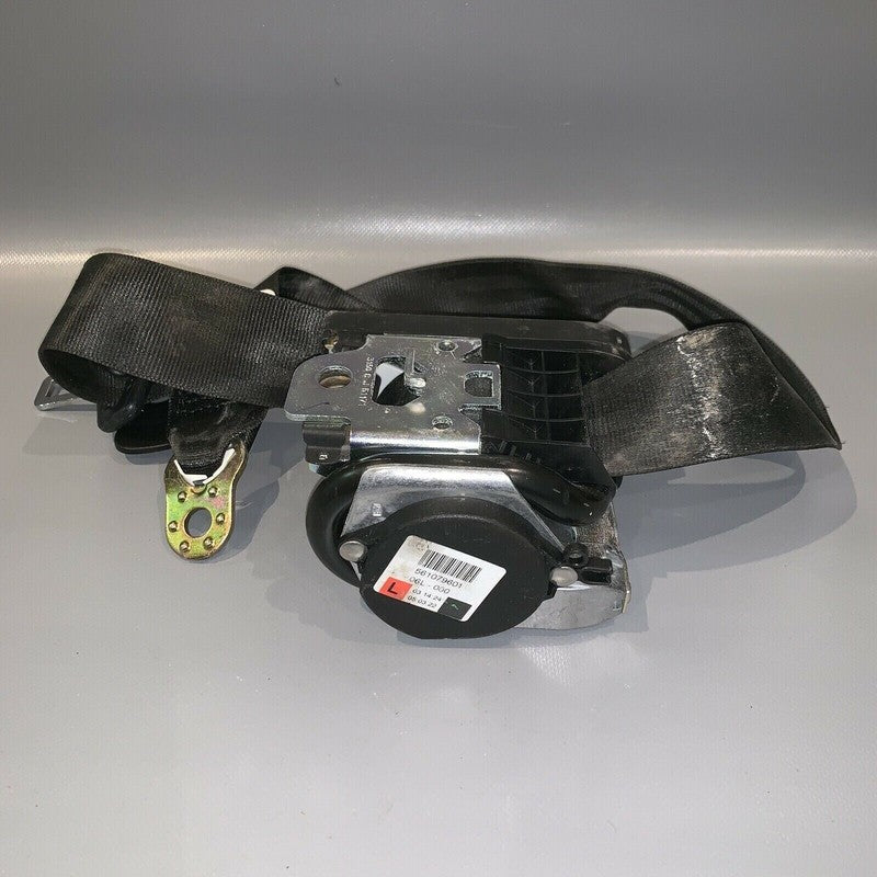 3B1857705e VOLKSWAGEN PASSAT SEAT BELT LEFT FRONT 2002 2003 2004 2005 BLACK OEM