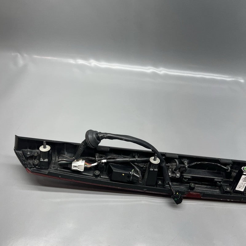 92409M7700 KIA FORTE CENTER TAIL LIGHT 2022 2023 2024 OEM 92409M7700