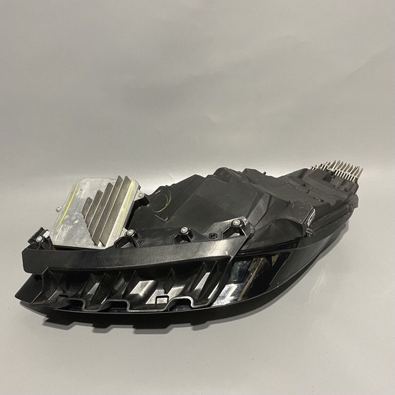 1077372-00-J TESLA MODEL 3 HEADLIGHT RIGHT PASSENGER 1077372-00-J 2017 2018 2019 2020 LED OEM