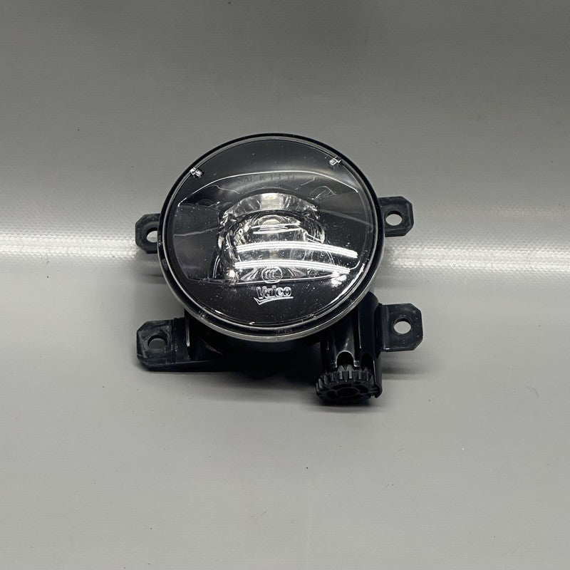 670033497 MASERATI LEVANTE FOG LIGHT LEFT RIGHT 2017 2018 2019 2020 OEM 670033497