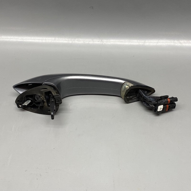 7305284 BMW 528 DOOR HANDLE RIGHT FRONT KEYLESS 2014 2015 2016 F10 OEM 7305284