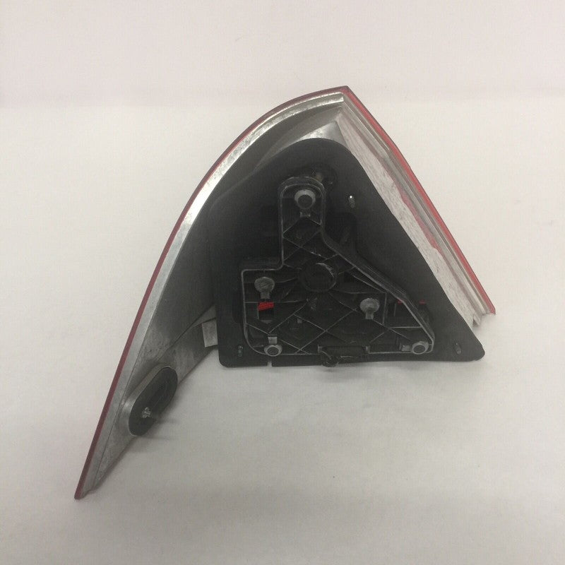 2038201064 MERCEDES BENZ C240 C320 TAIL LIGHT RIGHT PASSENGER SIDE 2001 2002 2003 2004 OEM
