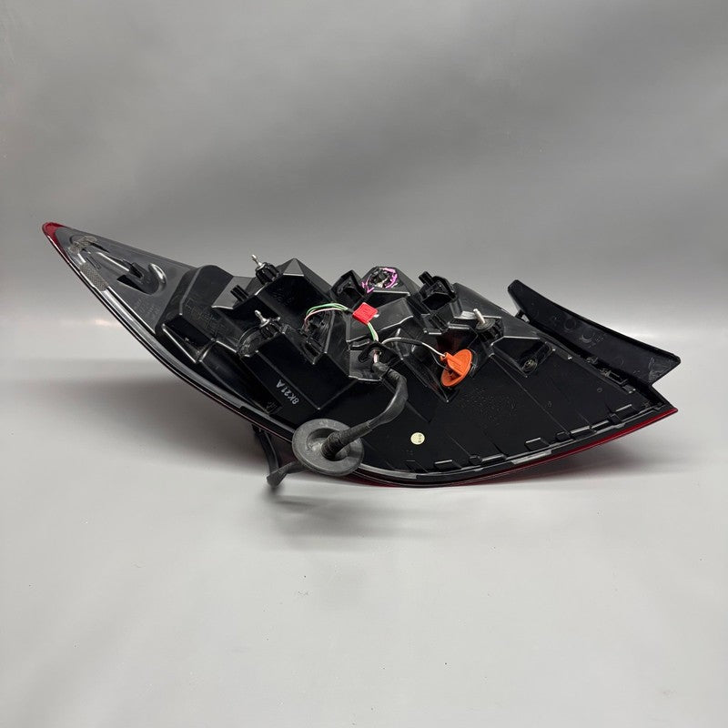 HYUNDAI ELANTRA TAIL LIGHT RIGHT PASSENGER  2019 2020 OEM