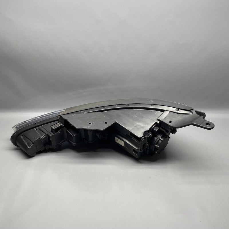 92102F3500 HYUNDAI ELANTRA HEADLIGHT RIGHT PASSENGER 92102F3500 2019 2020 HALOGEN OEM