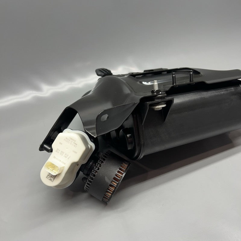 M9C3-9E857-AE RANGE ROVER SPORT VAPOR CANISTER 2022 2023 OEM M9C3-9E857-AE
