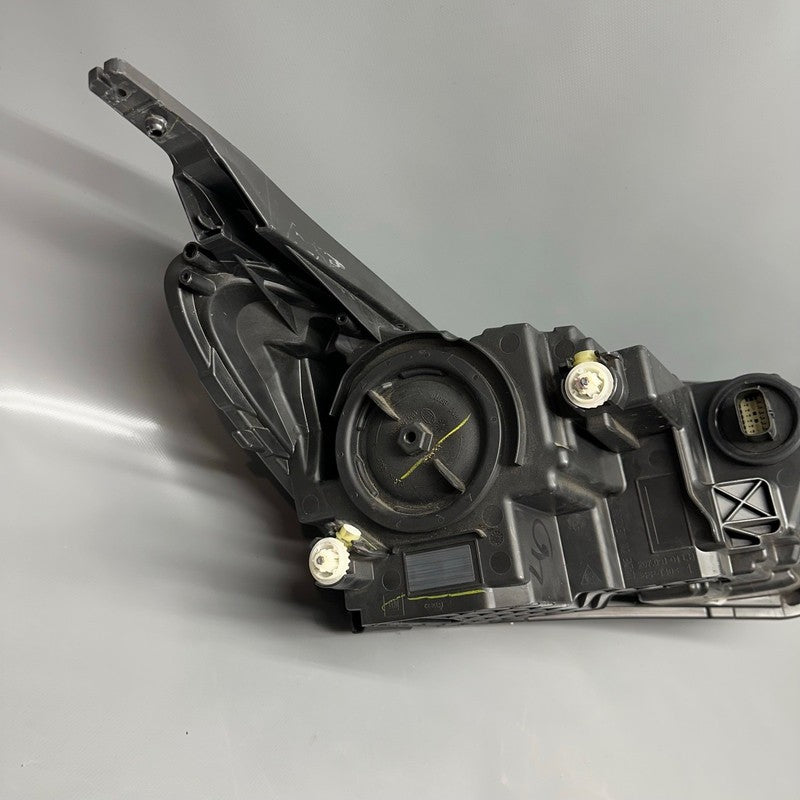 CHEVY EQUINOX HEADLIGHT LEFT DRIVER 2018 2019 2020 2021 OEM 84753435