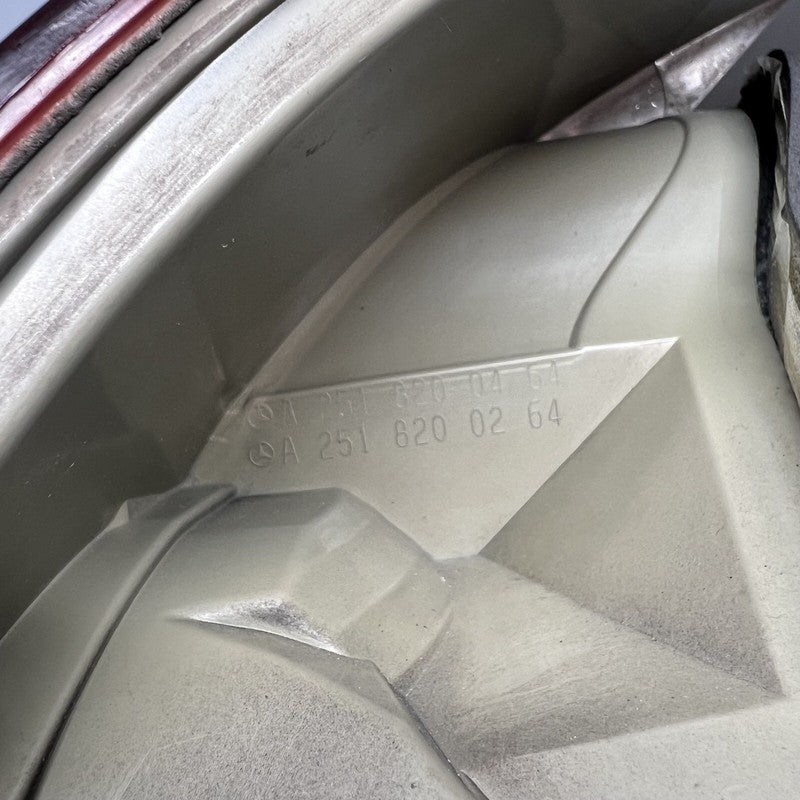 A2518200464 MERCEDES BENZ R500 TAIL LIGHT RIGHT PASSENGER 2006 2007 2008 2009 A2518200464