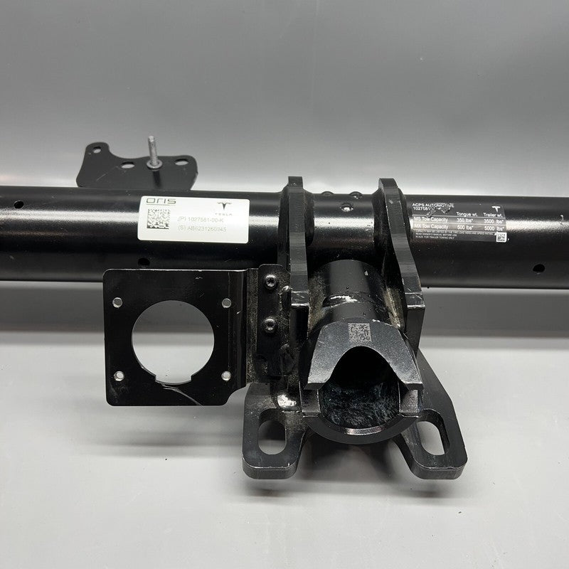 1027581-00-K TESLA MODEL X TOW HITCH REAR 2022 2023 2024 OEM 1027581-00-K