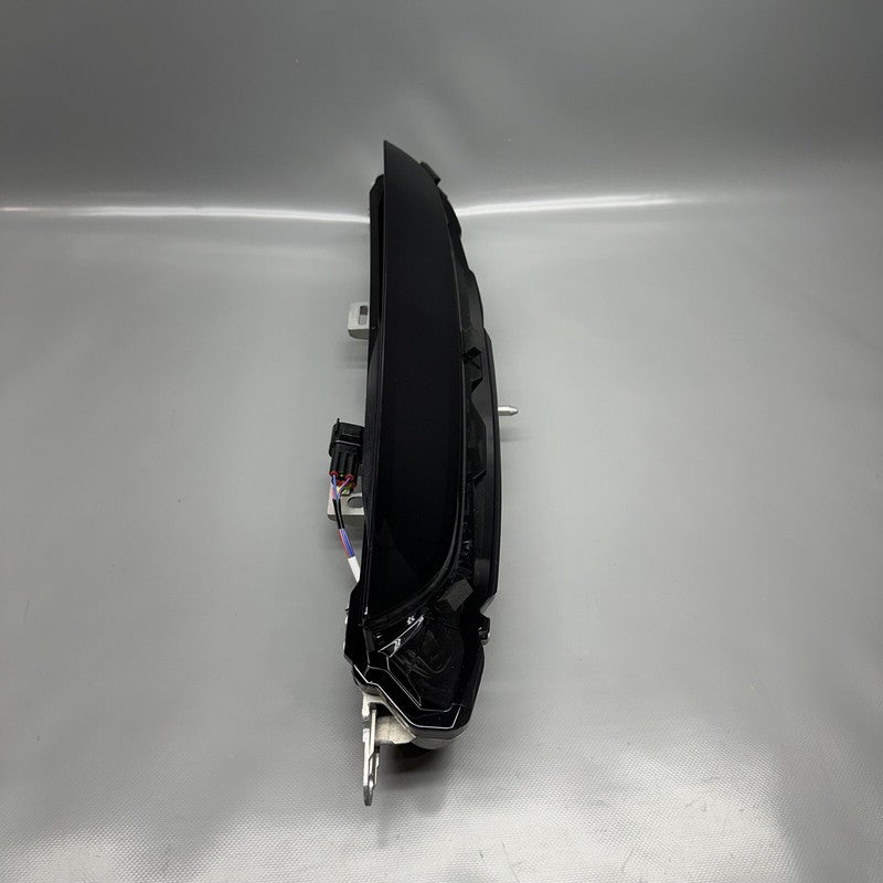 M8E2-13404-AL RANGE ROVER VOGUE TAIL LIGHT LEFT DRIVER 2023 2024 OEM M8E2-13404-AL