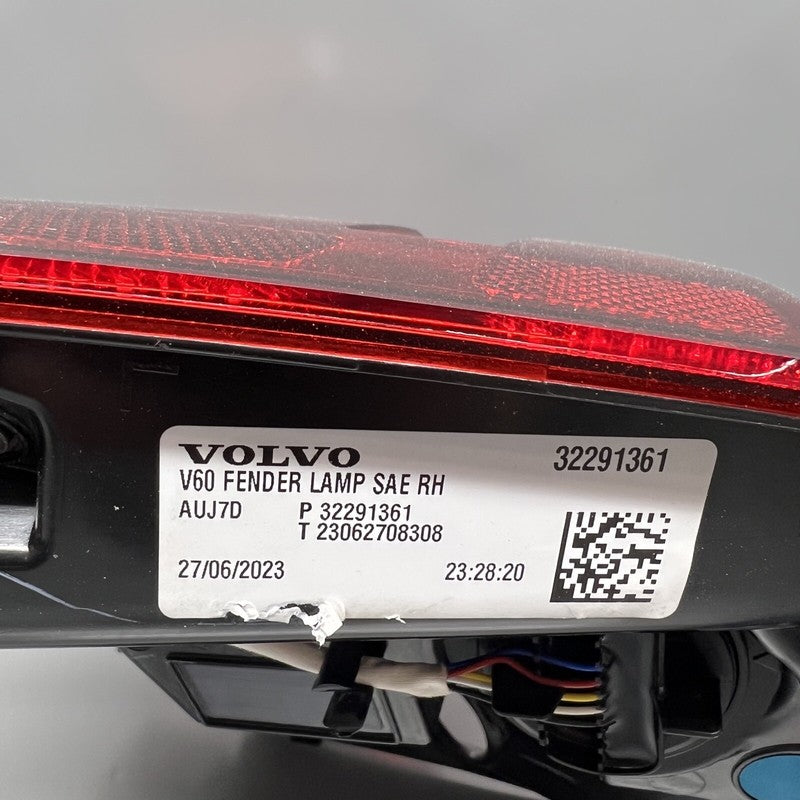 3229161 VOLVO V60 TAIL LIGHT RIGHT PASSENGER 2020 2021 2022 2023 2024 LED OEM 3229161