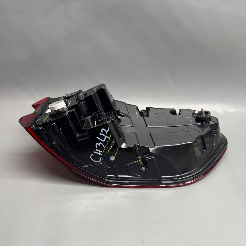 BMW X5 TAIL LIGHT LEFT DRIVER X5M 2019 2020 2021 2022 2023 OEM 3744226