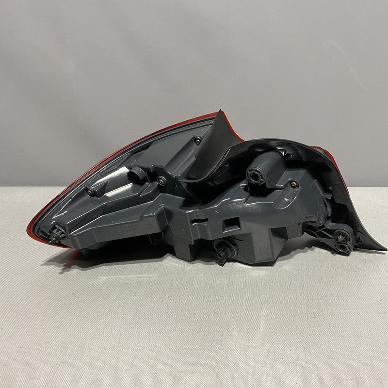 7420994 BMW 230 M2 TAIL LIGHT RIGHT PASSENGER 7420994 2018 2019 LED OEM 