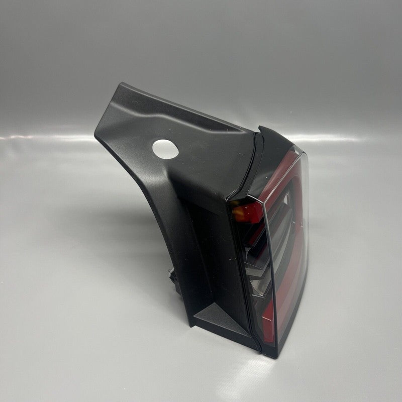 TESLA MODEL Y TAIL LIGHT RIGHT PASSENGER LED 2020 21 22 23 2024 OEM 15