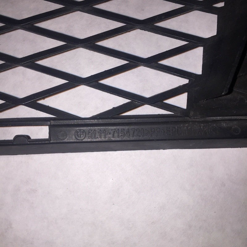 51117154720 BMW 328 335  BUMPER GRILLE  FRONT LEFT AND RIGHT  4-DOOR E90 2006 2007 2008 OEM