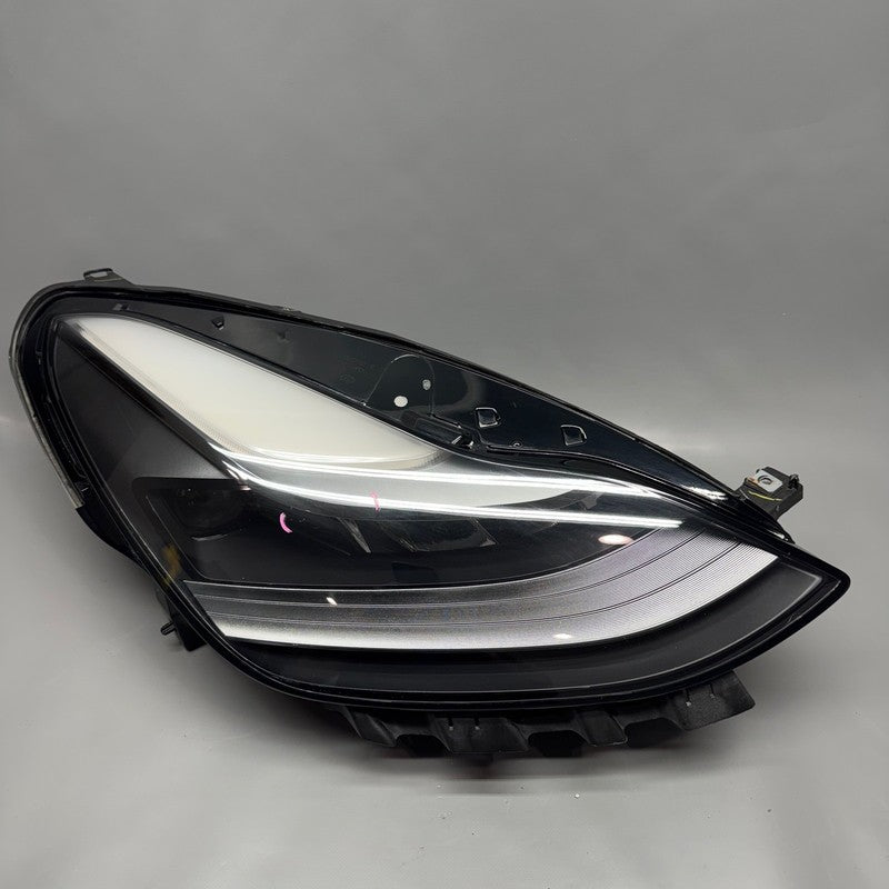 TESLA MODEL 3 Y HEADLIGHT RIGHT PASSENGER 2017 2018 2019 2020 2021 202