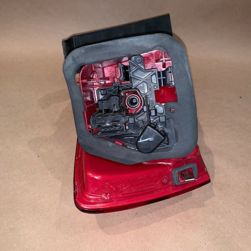 VOLKSWAGEN JETTA TAIL LIGHT RIGHT PASSENGER 2011 2012 2013 2014 2015 OEM