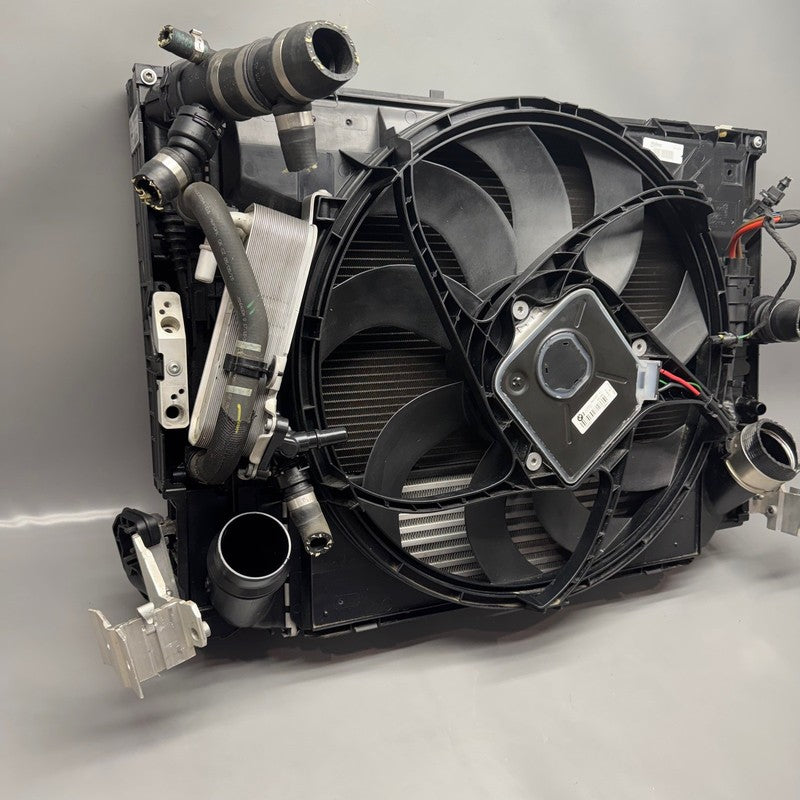 BMW 328I 340 430 RADIATOR 2016 2017 2018 2019 2020 OEM 8641947