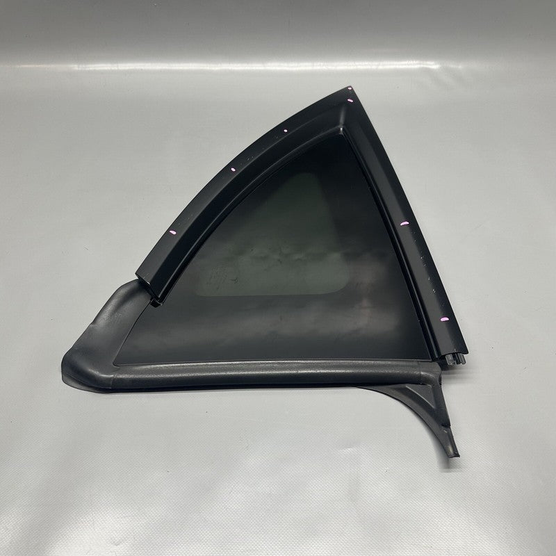 1495741-00-E TESLA MODEL Y QUARTER GLASS RIGHT REAR 2020 2021 2022 2023 OEM 1495741-00-E