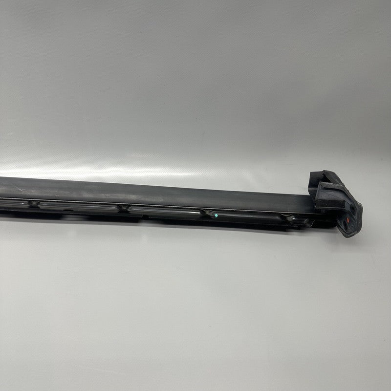 1072080-00-B TESLA MODEL X DOOR SEAL BRACKET RIGHT REAR 2016 2017 18 19 2020 OEM 1072080-00-B