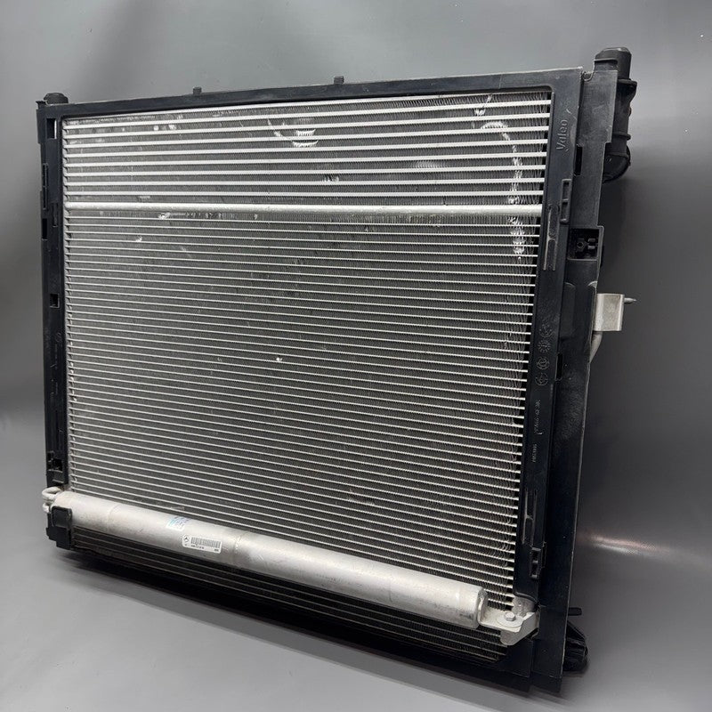 A0995001303 MERCEDES BENZ  GLS450 COOLING RADIATOR 2012-2014 2015 2016 2017 2018 2019 OEM