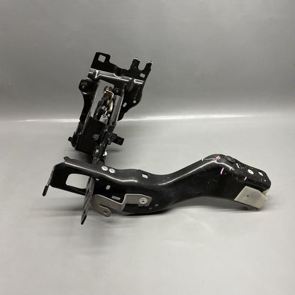 750 BMW 750 RADIATOR SUPPORT HEADLIGHT BRACKET RIGHT 2016 2017 2018 2019 OEM