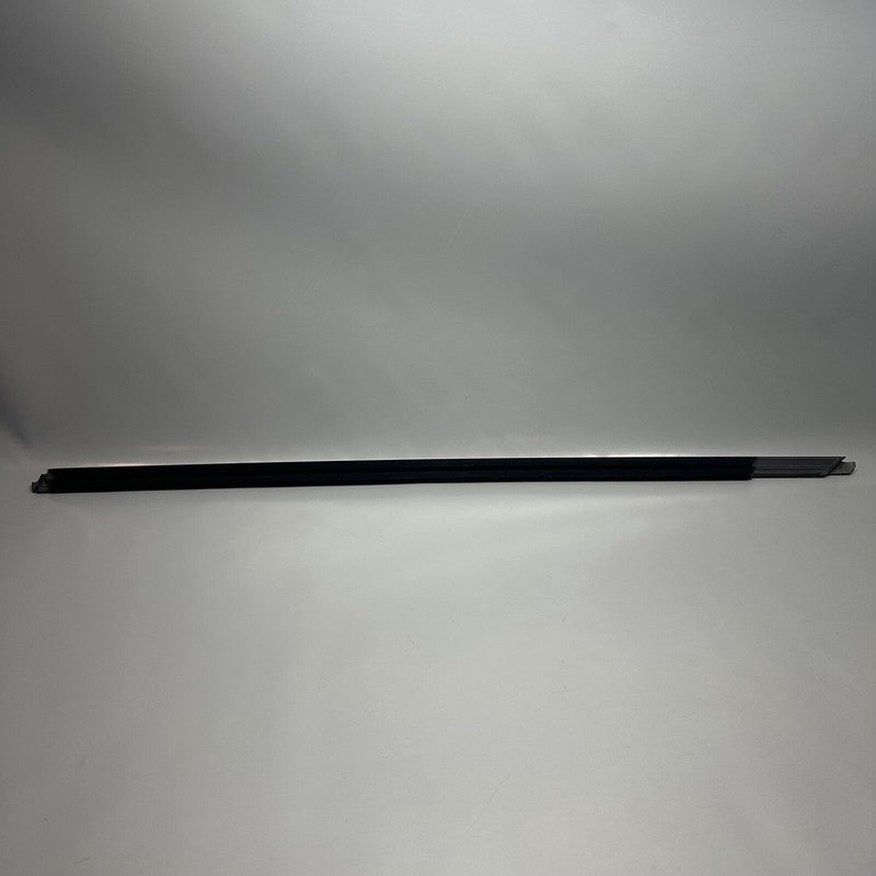 99153708601 PORSCHE 911 CAYMAN 718 DOOR MOLDING RIGHT FRONT 2017-2023 OEM 99153708601