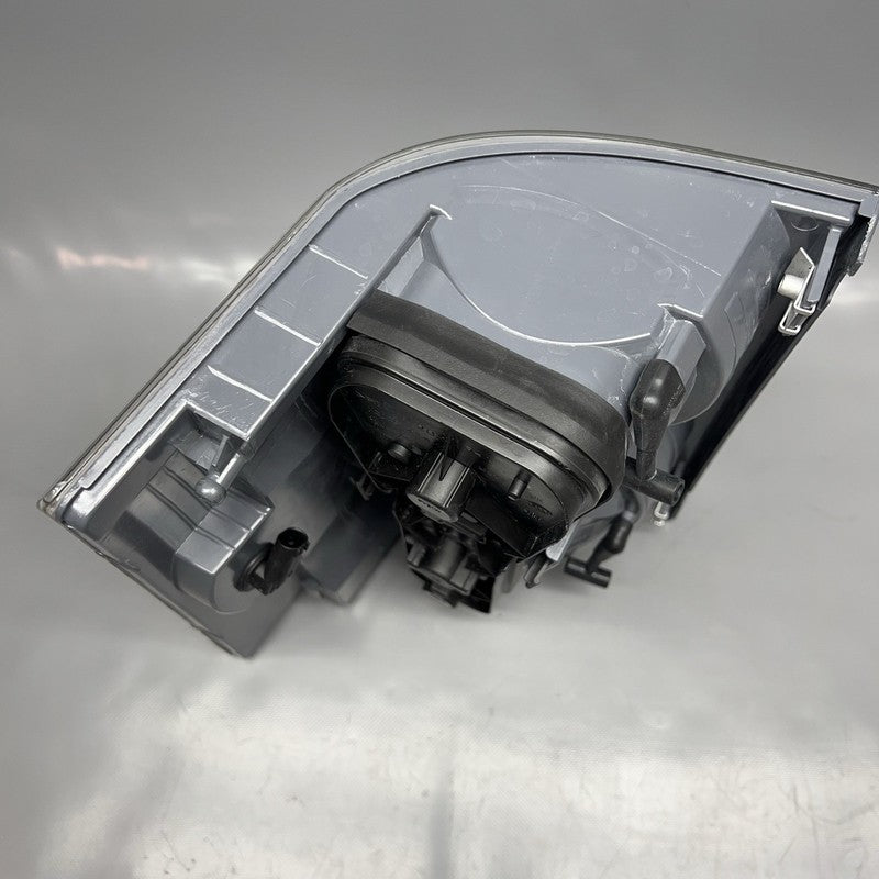 RANGE ROVER HSE TAIL LIGHT RIGHT PASSENGER 2003 2004 2005 OEM