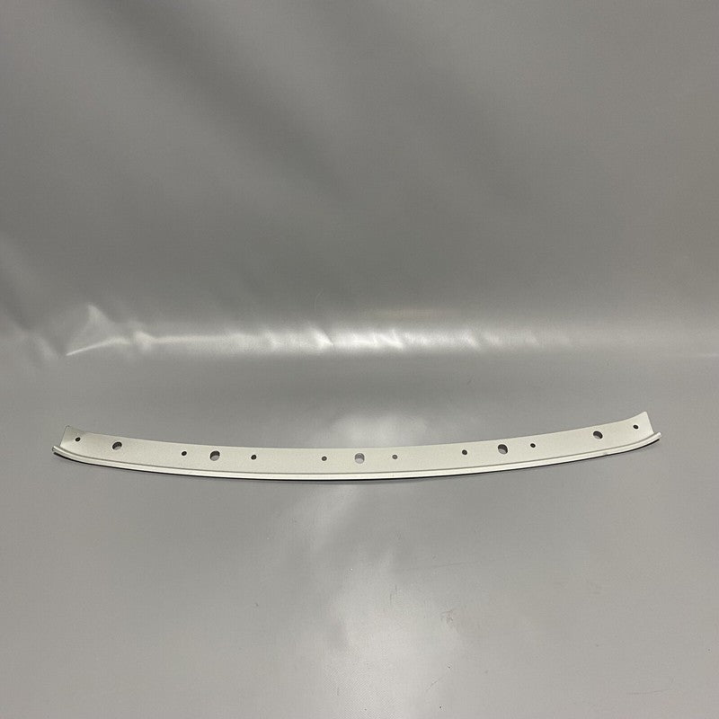67071000 MASERATI QUATTROPORTE CENTRAL EDGE BRACKET 2003 2004 2005 2006 2007 OEM