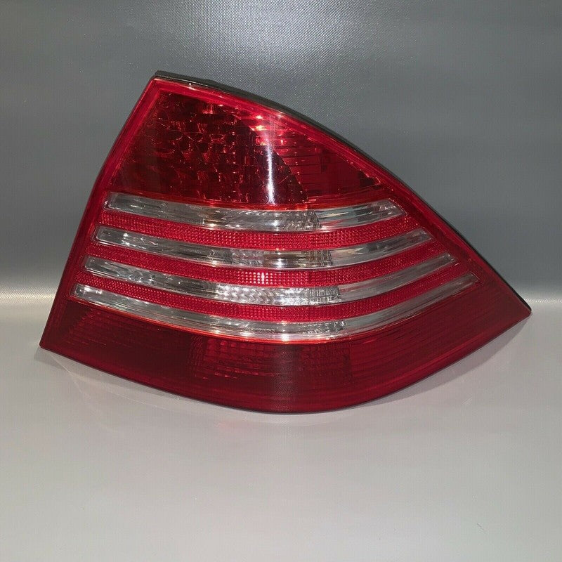 6924520-04 MERCEDES BENZ S500 S430 TAIL LIGHT RIGHT SIDE 2003 2004 2005 2006 OEM