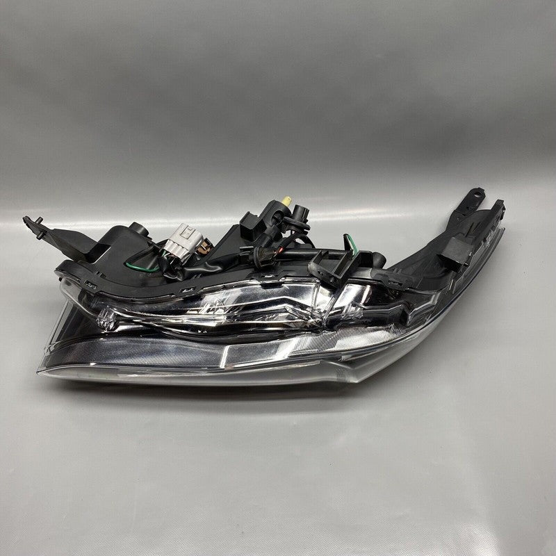 SUBARU IMPREZA HEADLIGHT RIGHT PASSENGER 2017 2018 2019 HALOGEN OEM 84