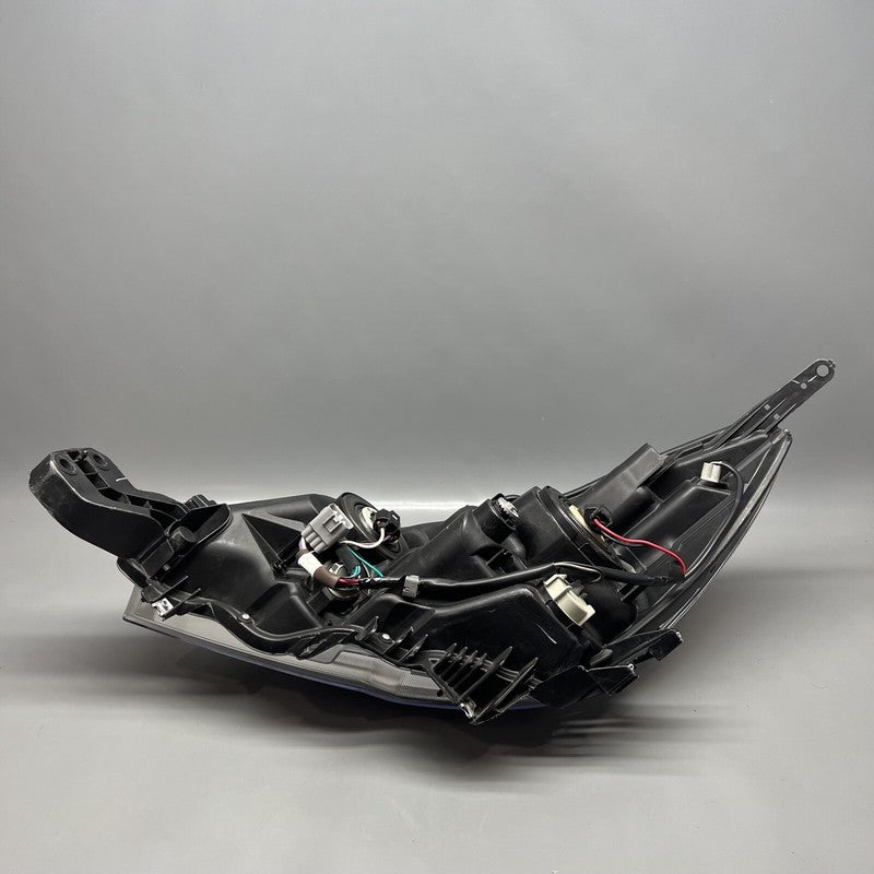 SUBARU LEGACY OUTBACK HEADLIGHT RIGHT PASSENGER 2015 2016 2017 HALOGEN OEM