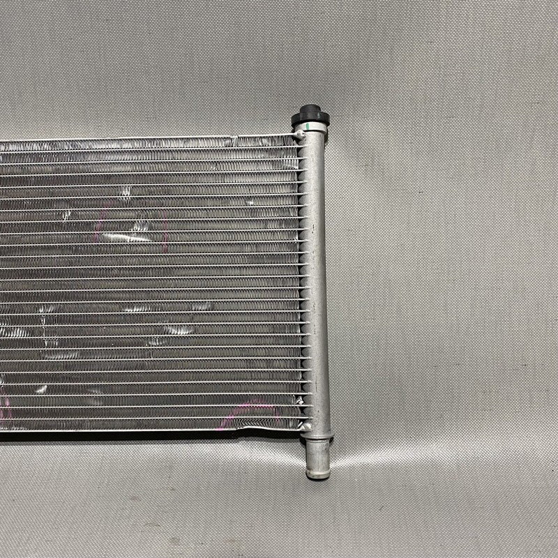 1048498-00-C TESLA MODEL X AC CONDENSER CENTER 1048498-00-C 2015 2016 2017 OEM