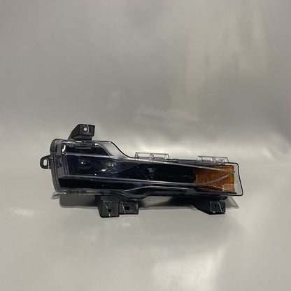 1077390-00-F TESLA MODEL 3 FOG LIGHT RIGHT PASSENGER 1077390-00-F 2017 2018 2019 2020 OEM