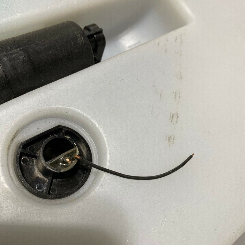 PM111906PB BENTLEY ARNAGE WASHER RESERVOIR 2006 2007 2008 2009 OEM 