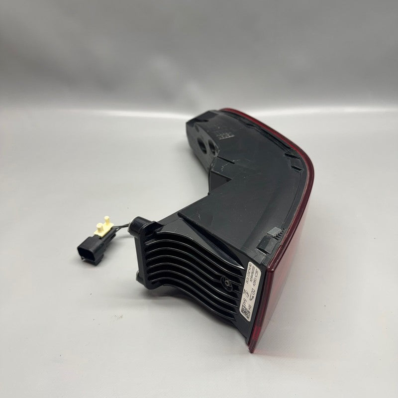 JAGUAR E PACE TAIL LIGHT RIGHT PASSENGER 2017 2018 2019 2020 OEM