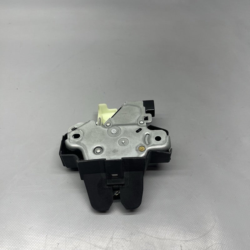 1092308-00-E TESLA MODEL 3 TRUNK LOCK LATCH 2017 2018 2019 2020 2021 2022 OEM 1092308-00-E