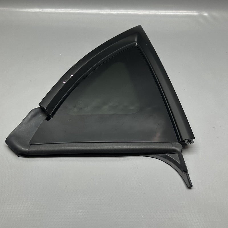 1495741-99-H TESLA MODEL Y QUARTER GLASS RIGHT REAR 2020 2021 2022 2023 OEM 1495741-99-H