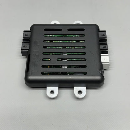 1042829-00-F TESLA MODEL X WI-FI USB CONTROL MODULE 2016 2017 2018 2019 2020 OEM 1042829-00-F