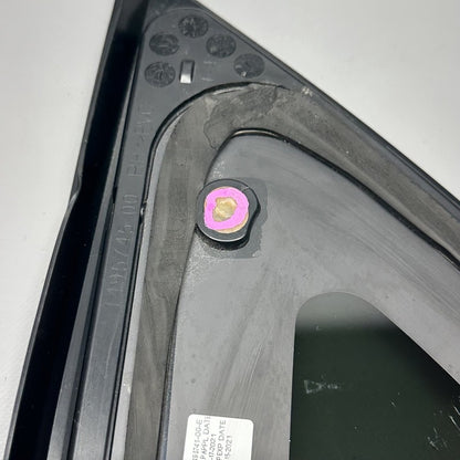 1495741-00-E TESLA MODEL Y QUARTER GLASS RIGHT REAR 2020 2021 2022 2023 OEM 1495741-00-E