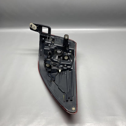 SUBARU OUTBACK TAIL LIGHT LEFT DRIVER 2015 2016 2017 2018 2019 OEM