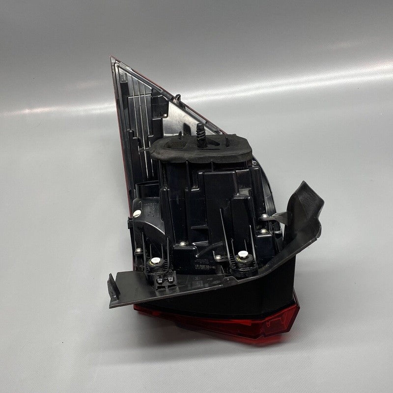VOLKSWAGEN TIGUAN TAIL LIGHT RIGHT PASSENGER 2018 2019 2020 5NN945096A