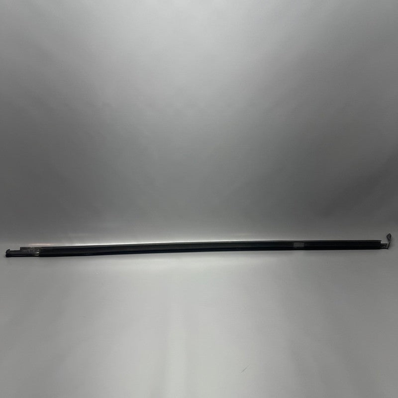 PORSCHE CAYENNE DOOR BELT MOLDING RIGHT FRONT 2019 2020 OEM 9Y0837476J