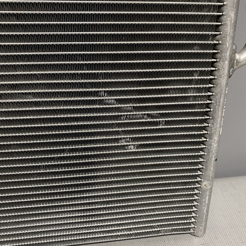 7P0820411A PORSCHE CAYENNE AC CONDENSER VOLKSWAGEN TOUAREG 3.0L V6 2011 2012 13 14 15 2016